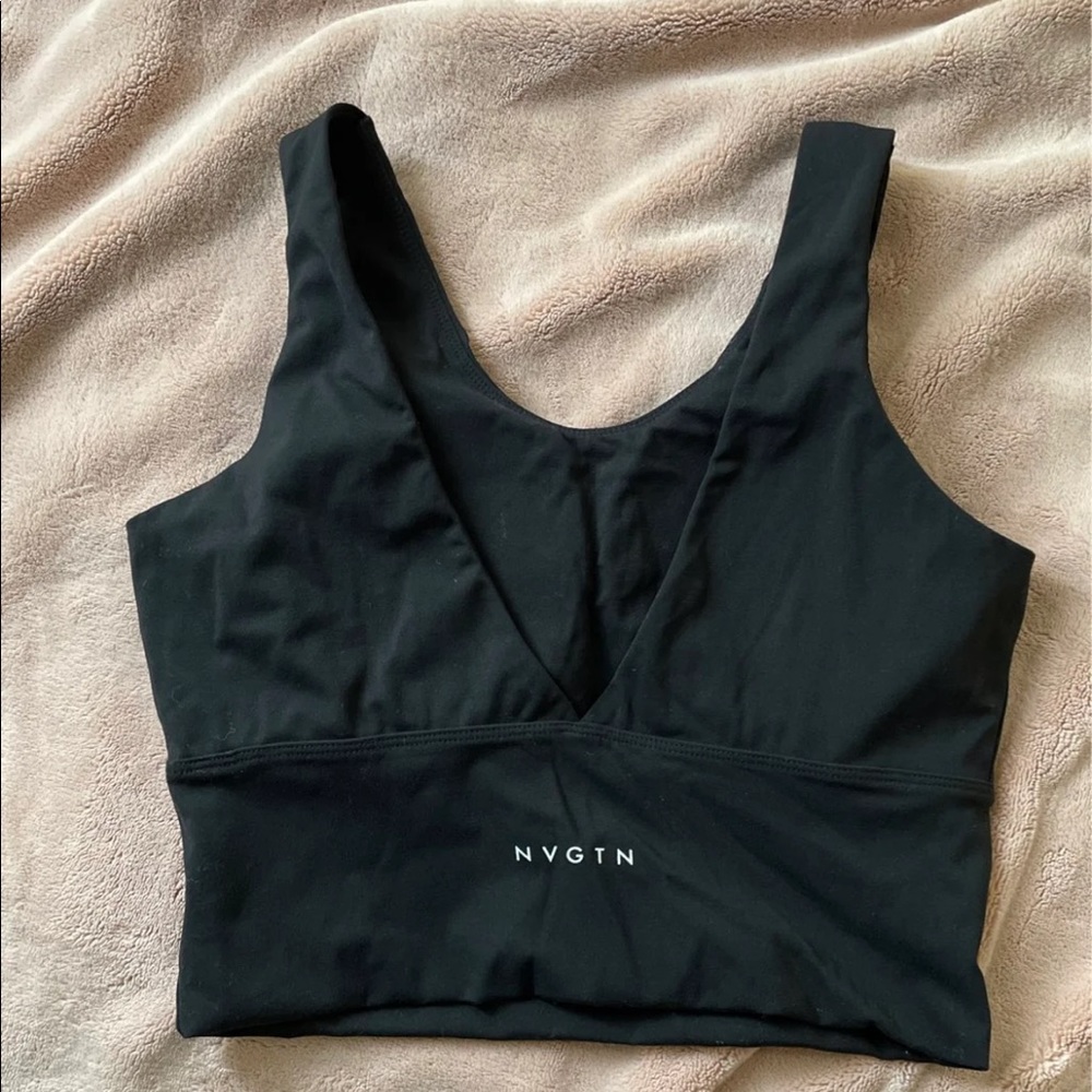 Nvgtn essence bra